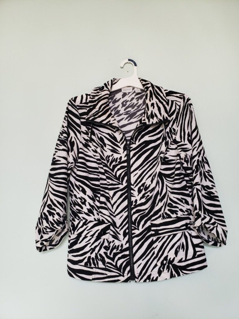 Zenergy Chicos 1 Womens S 8 Jacket Zebra Stripe Full Zip Roll Tab Sleeve Pockets
